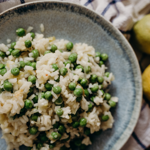 Algensalat mit Reis und Gemüse