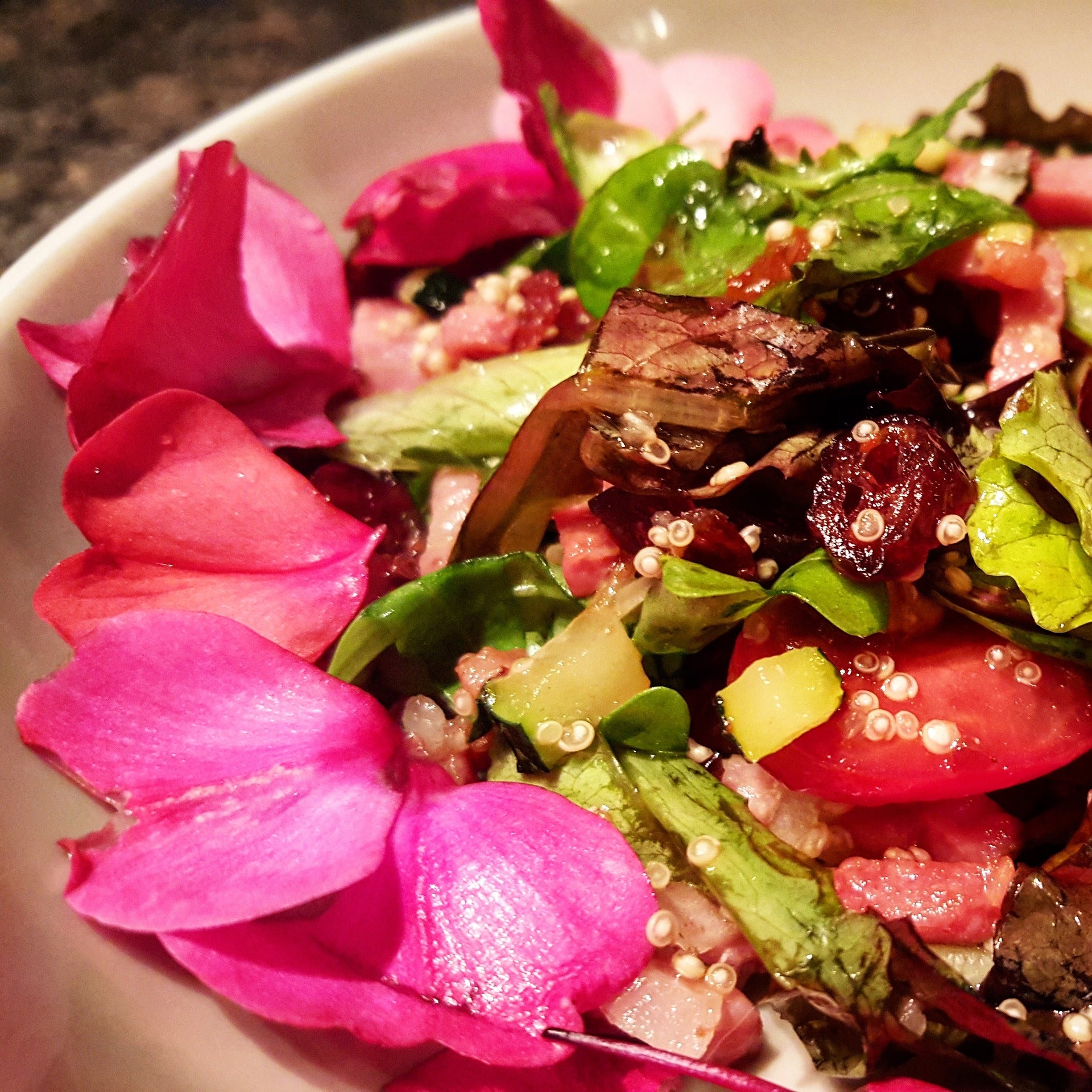 Quinoa-Salat mit Rote Beete und Granatapfel