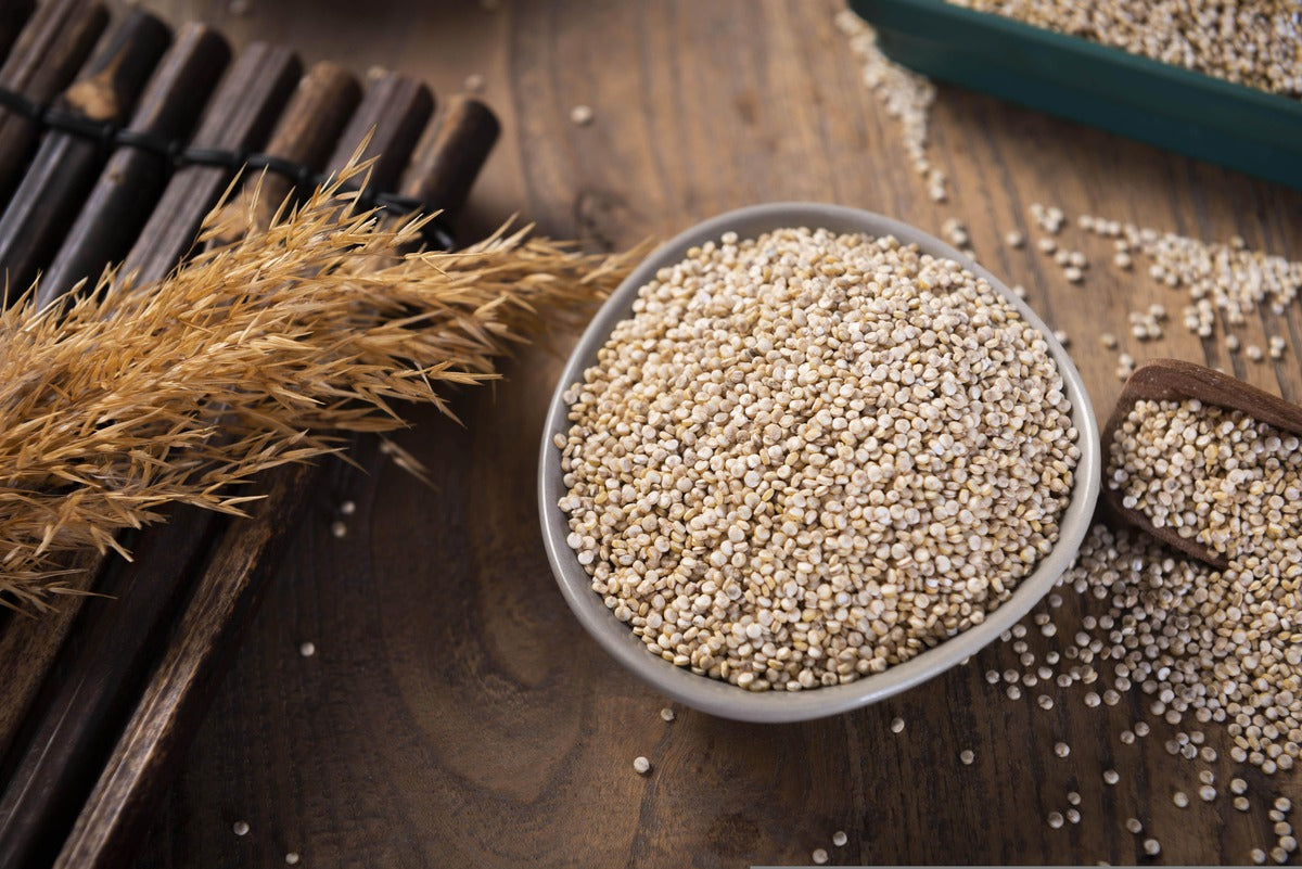 Spitzkohl mit Feta-Creme auf Quinoa-Bett