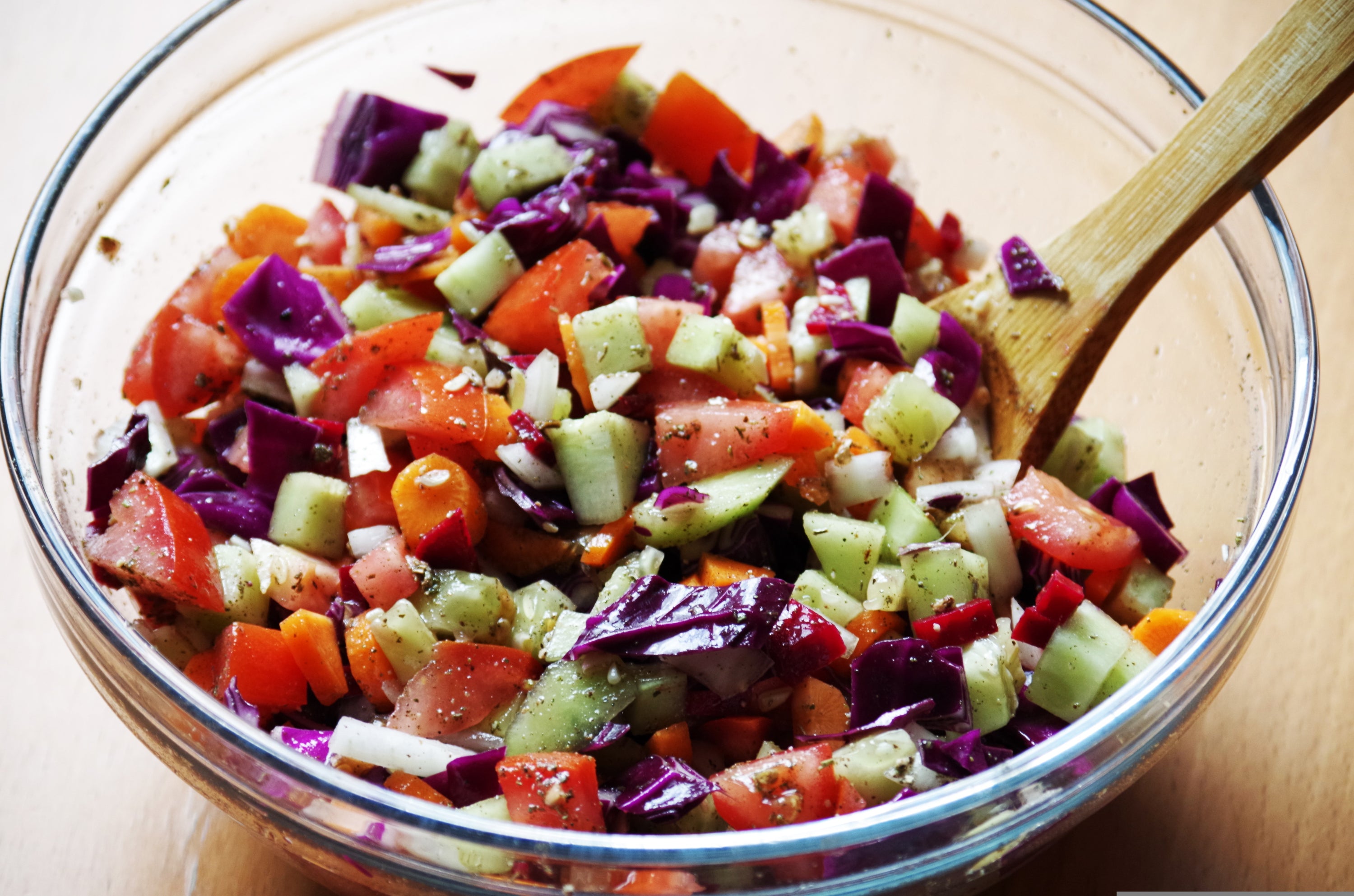 Kürbis-Rotkohl-Salat mit Physalis